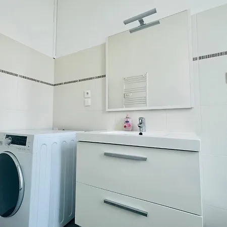 Le Leonard, Hypercentre, Lr137 La Rochelle (Charente-Maritime)