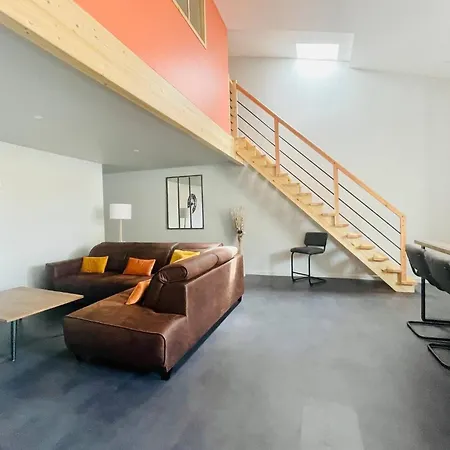 Le Leonard, Hypercentre, Lr137