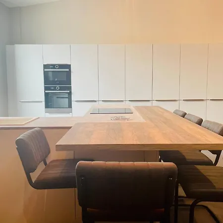 Apartment Le Leonard, Hypercentre, Lr137 La Rochelle (Charente-Maritime)